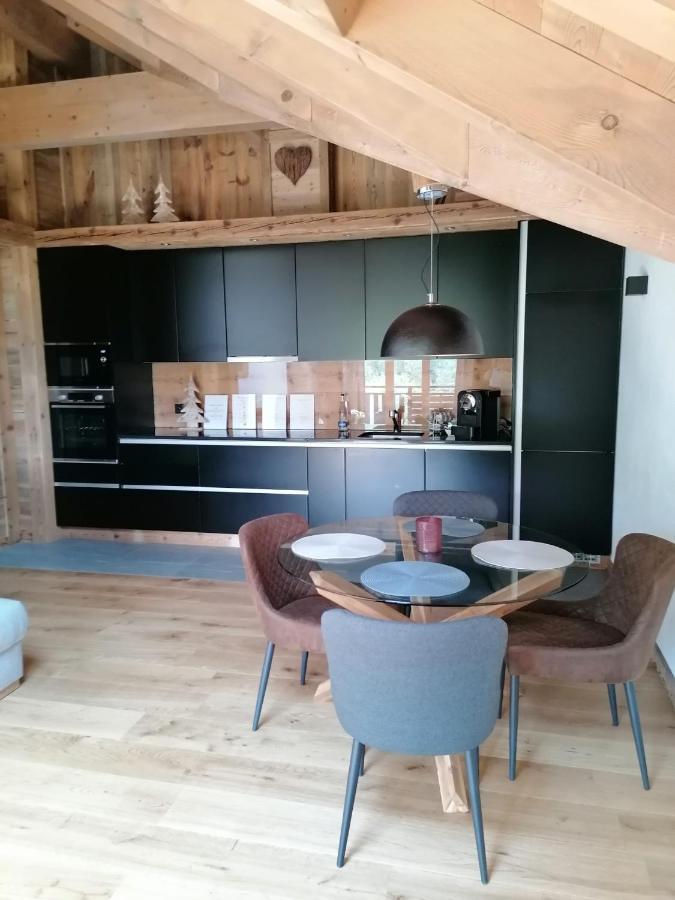 Chalet Les Ecureuils Apartment Penthouse Suite Cresuz Esterno foto
